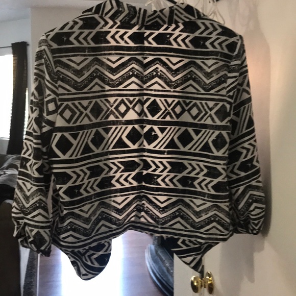 Blazer - Picture 2 of 2